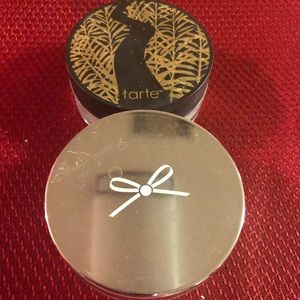 Tarte/Ciate setting/finishing powder